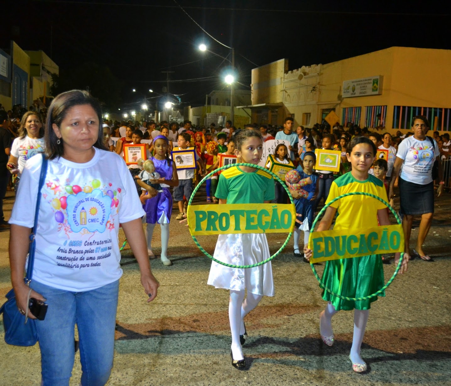 Desfile cívico é o ponto alto das comemorações do aniversário da cidade (Foto: Arquivo/Erivan Silva)