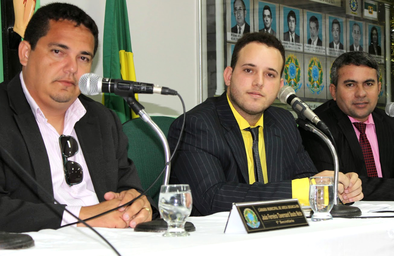 Presidente "Netinho Cunha" (centro) convida a população a participar das sessões (Foto: Jailton Rodrigues)