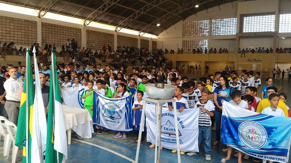 Competição envolve alunos das escolas municipais, estaduais e da rede privada (Foto: Reprodução/Canal Areia Branca)