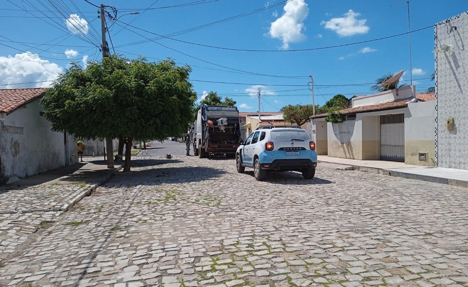 Prefeitura De Areia Branca Segue Coleta De Lixo Escolta Da