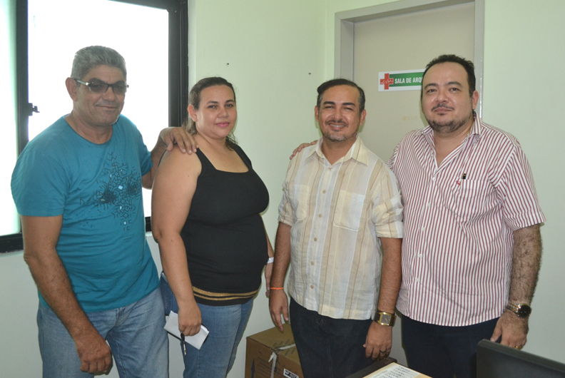 Novos dirigentes do hospital Luís Gomes e Luíza Castro, com Oliveira Júnior e o Dr. Jean Falcão
