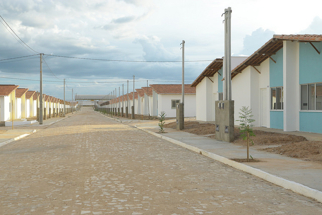 Novo conjunto residencial conta com 410 casas populares (Foto: Raul Pereira)