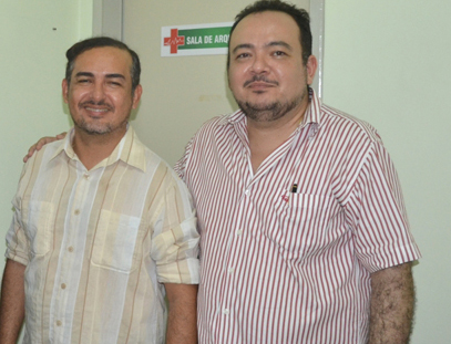 Secretário de Saúde Oliveira Júnior com o médico Jean Falcão (Foto: Erivan Silva)