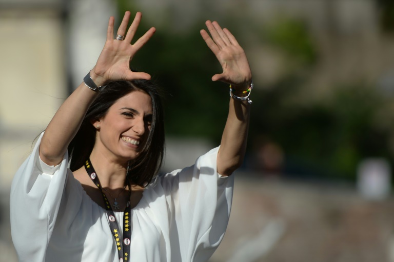 Virginia Raggi é a primeira prefeita mulher da capital italiana (Foto: Filippo Monteforte/AFP)