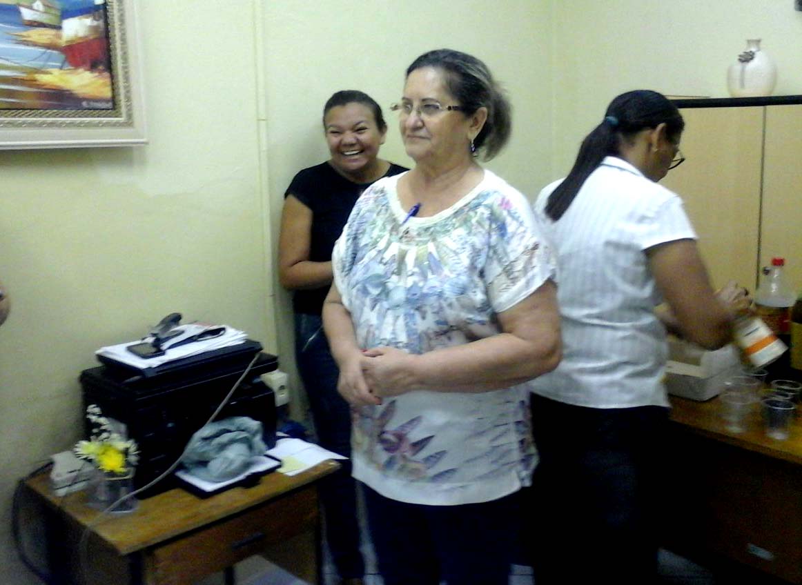 Dona Áurea Fernandes mais uma vez caprichou no bolo