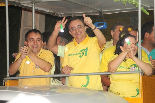 Toninho, deputado Souza e a prefeita Lidiane Garcia