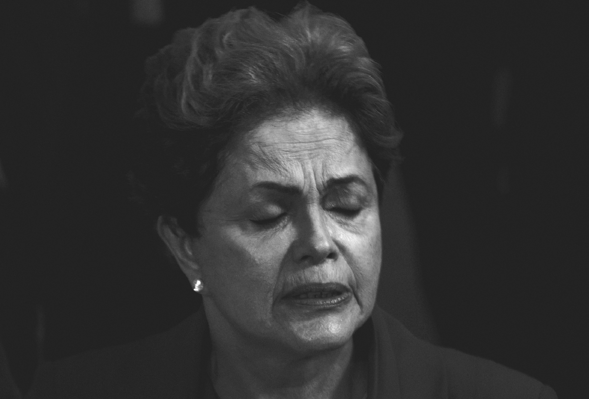 Em 9 de março de 2015, um dia depois do primeiro panelaço, Dilma conversou com jornalistas e deu sinais de que a crise havia se agravado ao mencionar, pela primeira vez, o impeachment