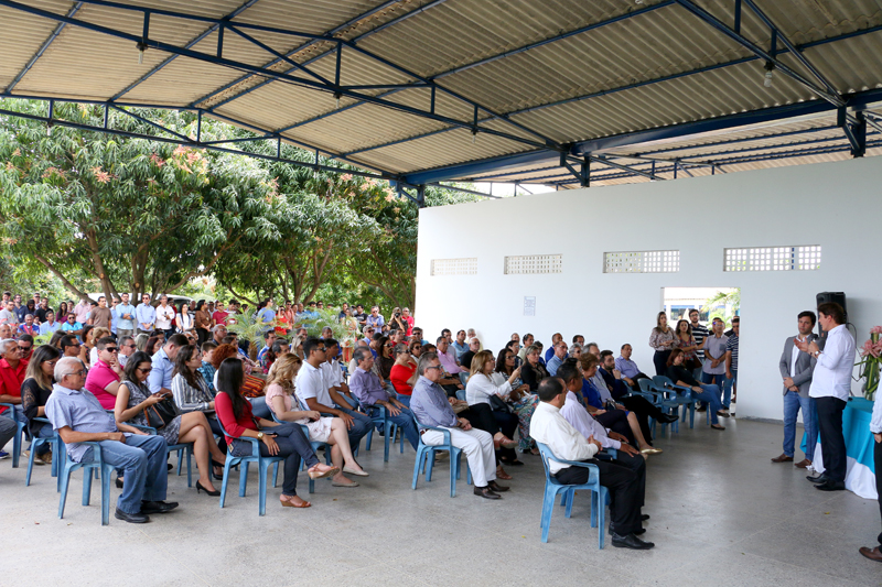O encontro aconteceu no clube da companhia