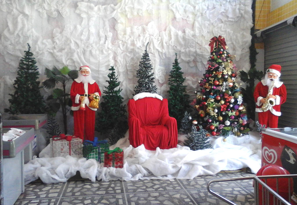 Cantinho do Papai Noel, no interior da loja 1 do Show de Preço