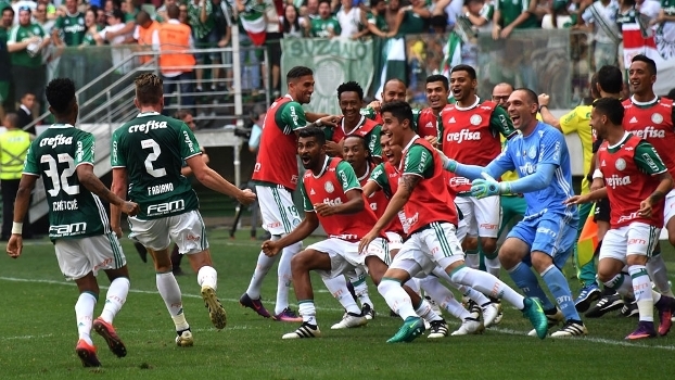 Fabiano fez o gol da vitória sobre a Chape (Foto: Reprodução) 