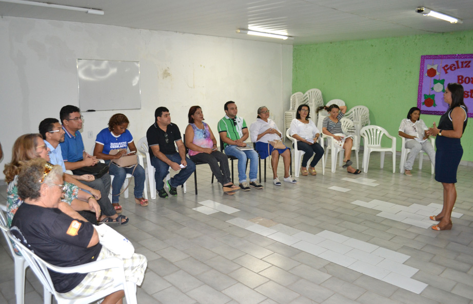 Os participantesenalteceram o compromisso do colegiado com a educação