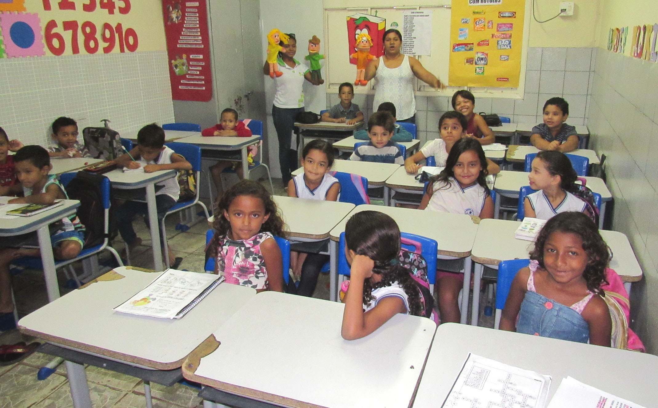 Equipe do projeto desenvolve atividades nas escolas