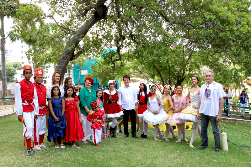 natal-da-meninada_demis-roussos-5