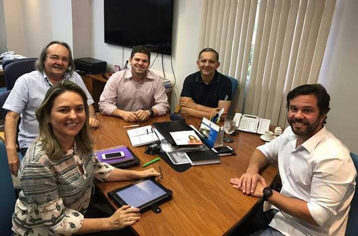 Reunião na Caern: Iraneide. João Alerto, Alfredo Neto, José Alredo e Marcelo Toscano (Foto: Divulgação/Assessoria)