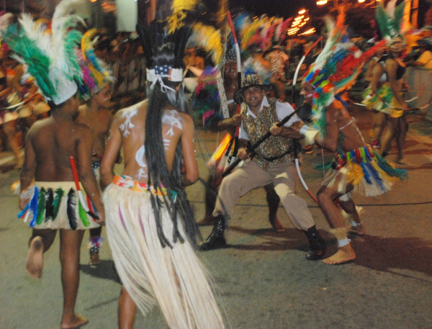 Tribos de Índios mantêm a tradição no Carnaval de Natal (Foto: Marco Polo)