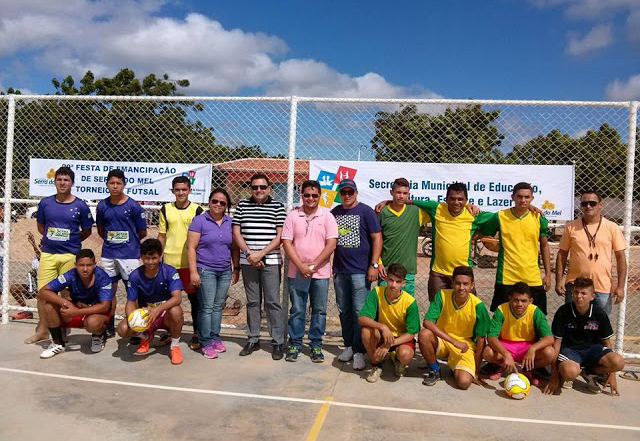 Bibiano e comitiva prestigiaram competição de voleibol