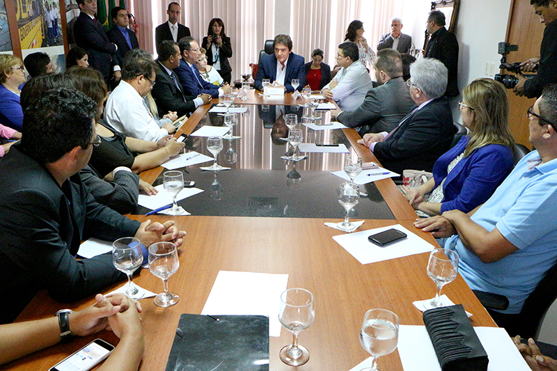 Governador reunido com vereadores da capital e do interior do Estado 