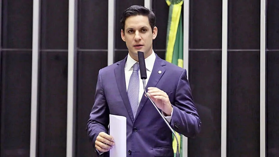 rafael motta continua