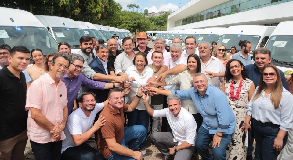 Entrega de Vans_SUAS_fotos Sandro Menezes (9)