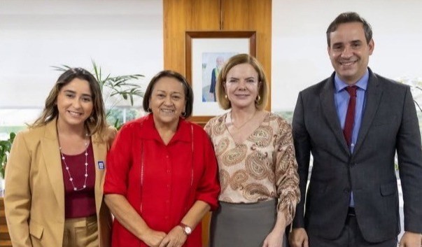 samanda, fátima, gleise e cadu