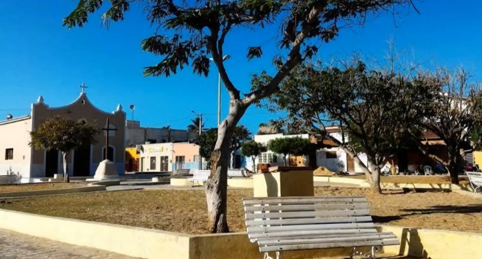 praça da cidade de porto do mangue