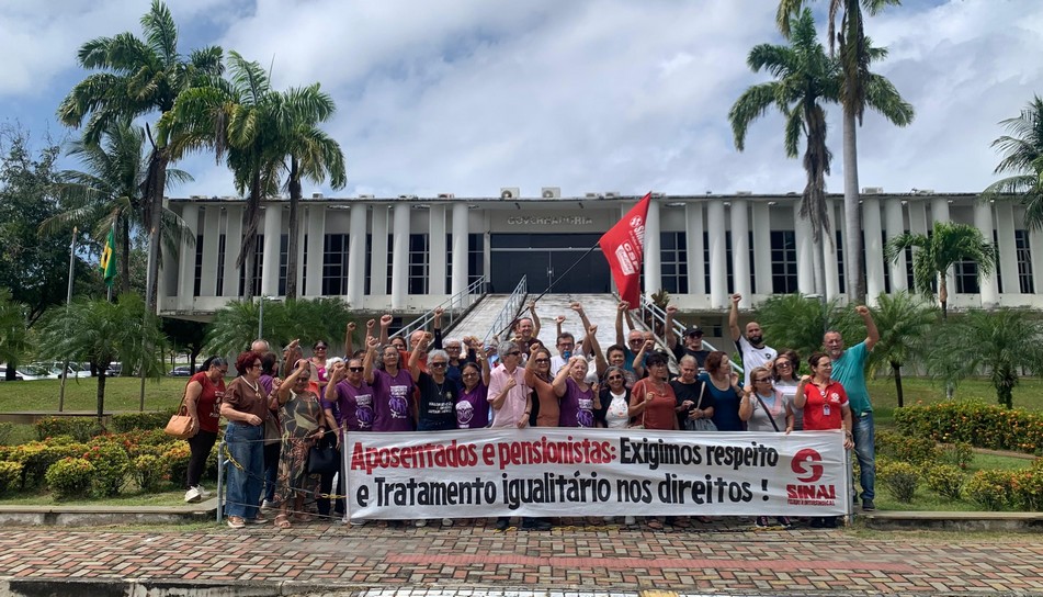 aposentados e pensionistas