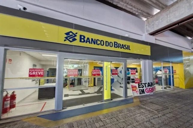 bancos em greve